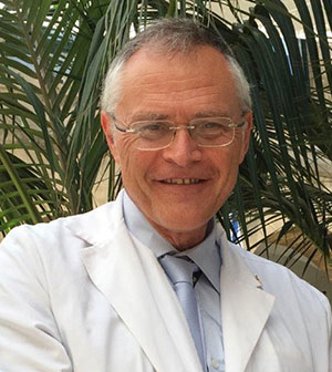 Azrieli Faculty of Medicine, Dean, Prof. Karl Skorecki, teaches medical students. 