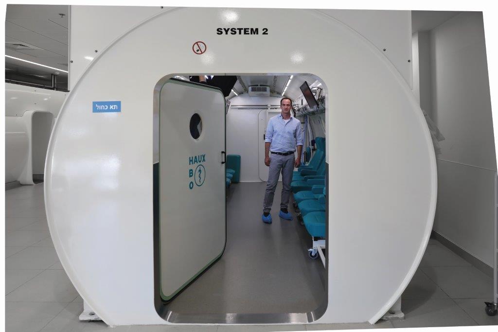 Iftach Dolev, an Azrieli Graduate Studies Fellow, in the world's largest hyperbaric chamber.